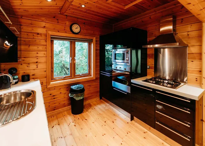 펜션 Karma With Hot Tub And On Site Bistro